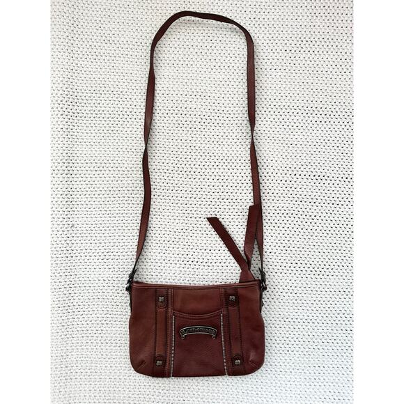 B Makowsky Cognac Tan Slim Small Crossbody Bag Silver Metal Banner Name Hardware - Picture 1 of 11